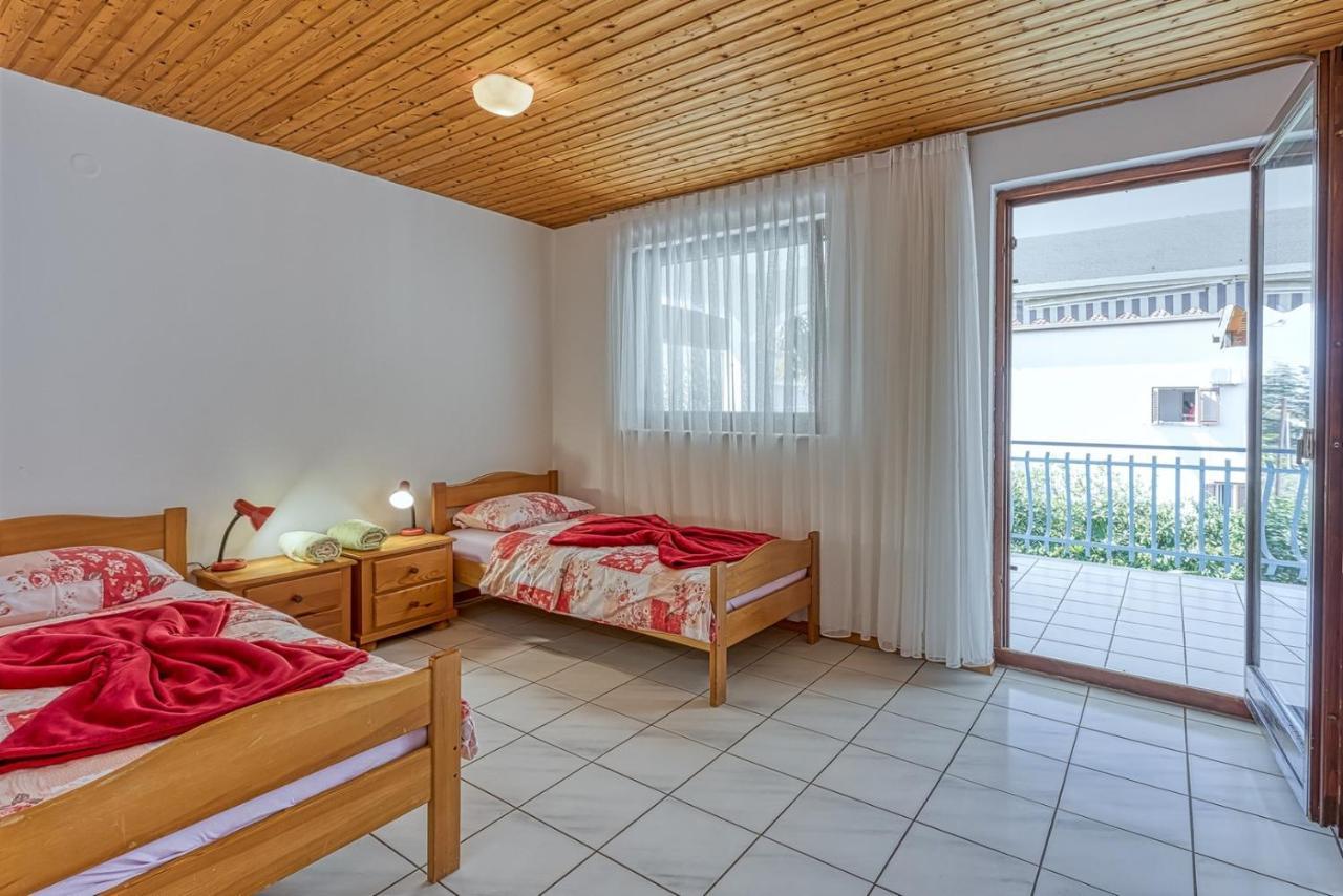 Apartments Kiki Spada Porec Esterno foto