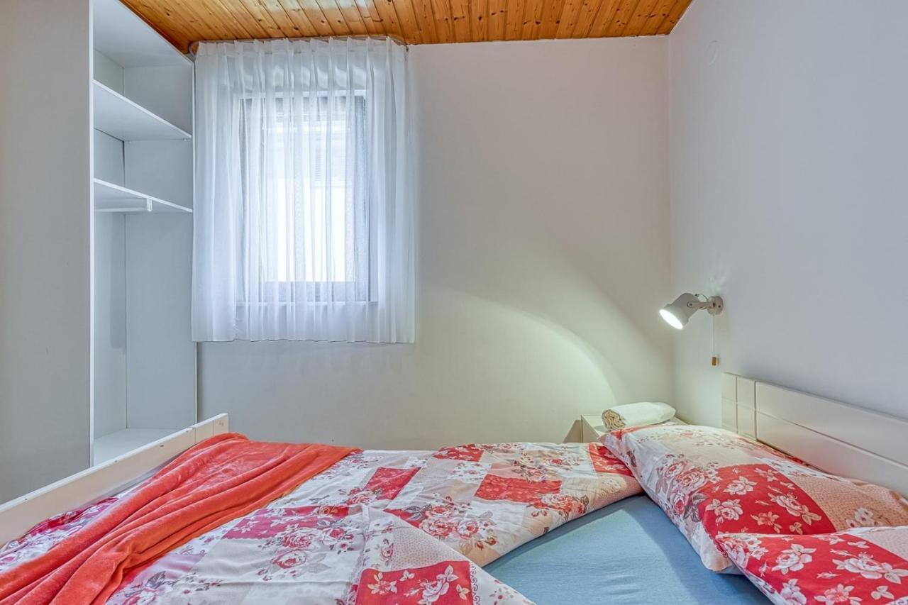 Apartments Kiki Spada Porec Esterno foto