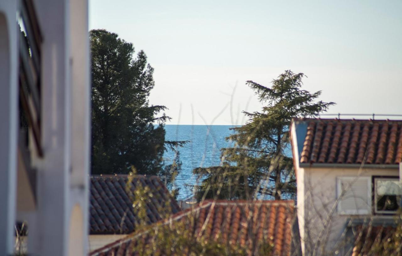Apartments Kiki Spada Porec Esterno foto